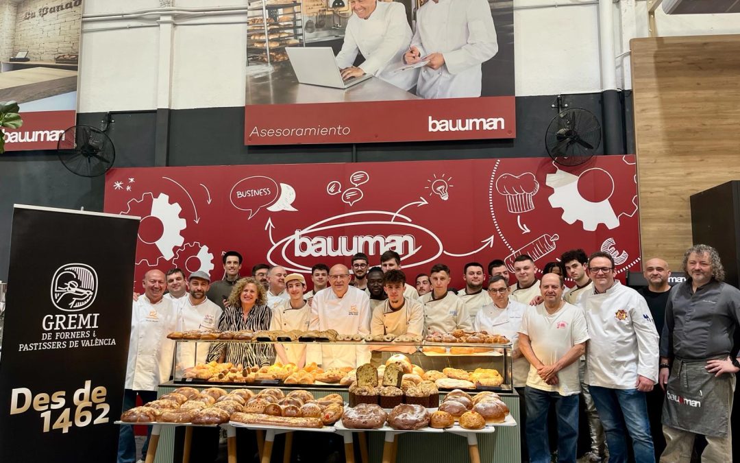 Estudiantes franceses de panadería se forman en la elaboración de productos típicos valencianos