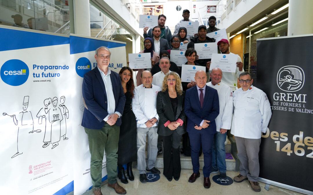 El Gremio de Panaderos y Pasteleros de Valencia y la ONG Cesal forman a jóvenes estudiantes en panadería y pastelería artesana
