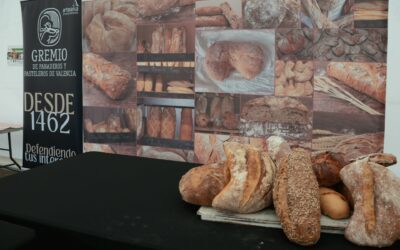 La II Feria Artesana del Pan acerca al público la tradición panadera y gastronómica valenciana
