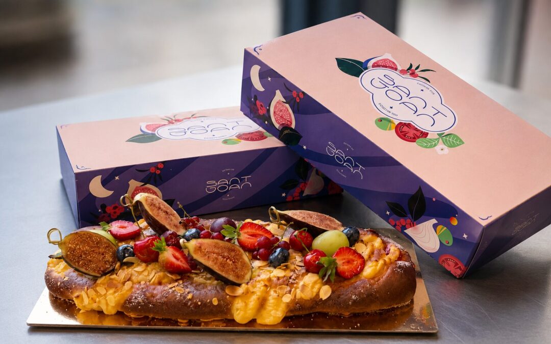 Las tradicionales Cocas de Sant Joan regresan a los hornos valencianos con nuevas propuestas artesanas